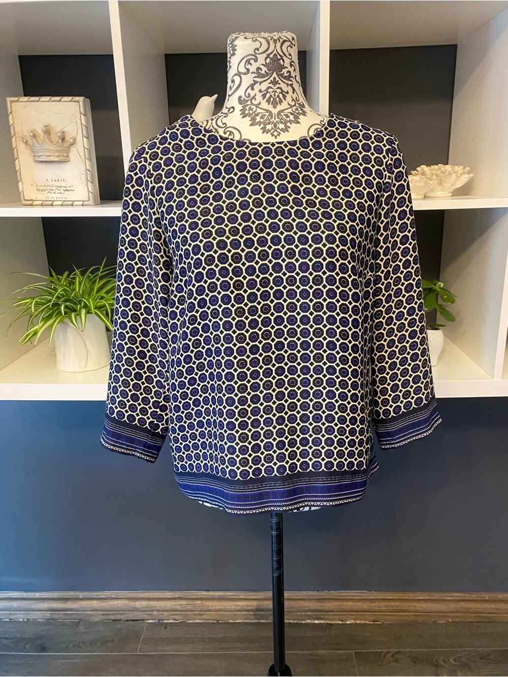 NWOT Cynthia Rowley Navy and Cream Geometric Crewneck Blouse Size XS
